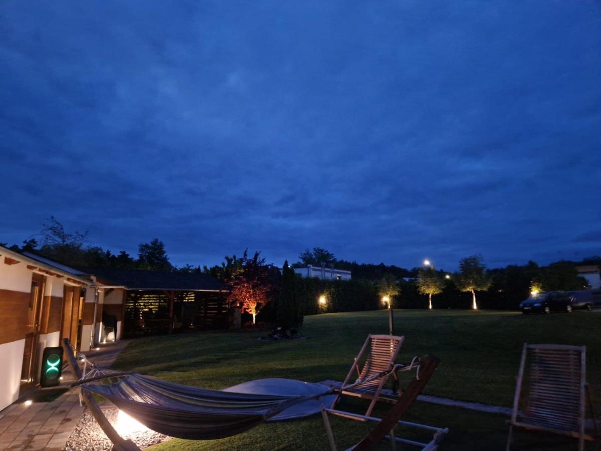 Ostoja Villa Karpicko Bagian luar foto